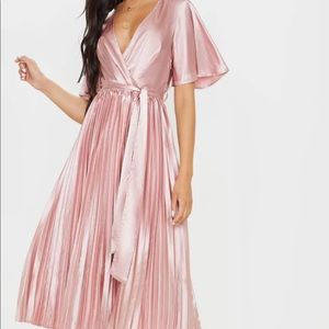 Pretty Little Thing dress